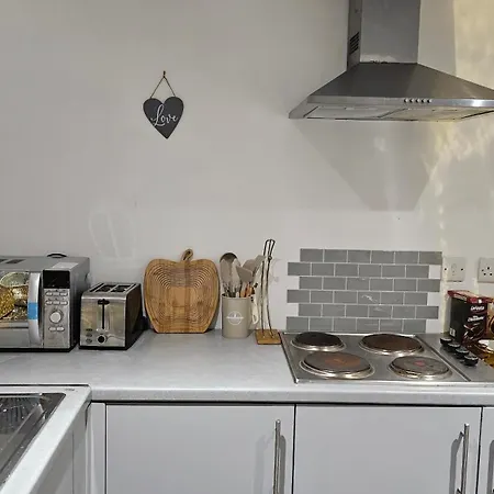 Apartment Beautiful En-suite In -lower Floor *